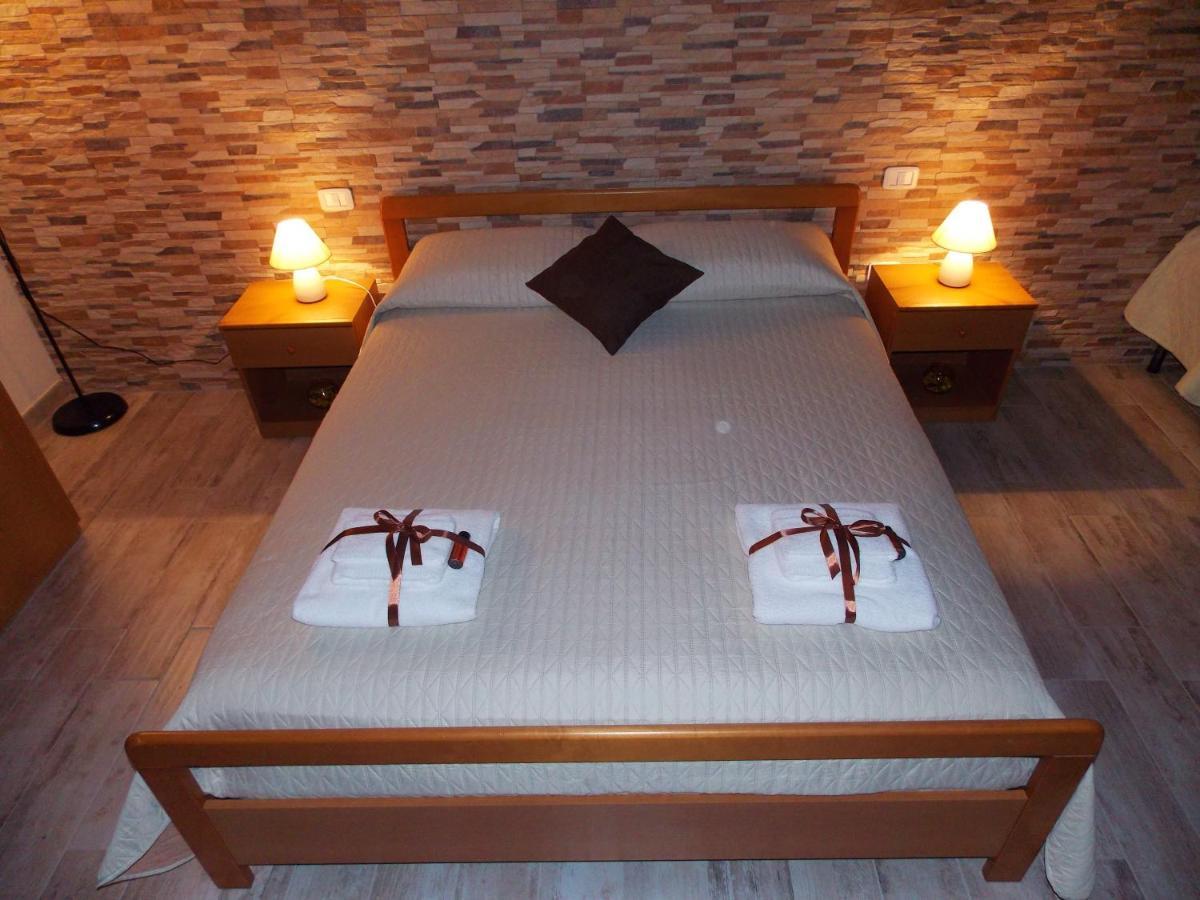 Il Vicoletto Bed & Breakfast Frascineto Cameră foto